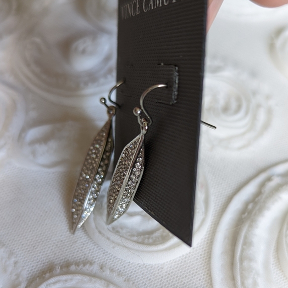 New Vince Camuto earrings - Picture 6 of 7